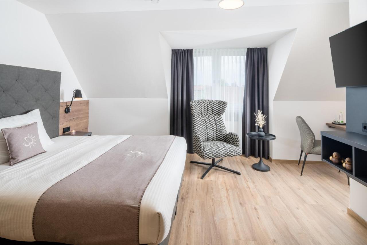 Landhotel Sonne Нойендеттельзау Экстерьер фото